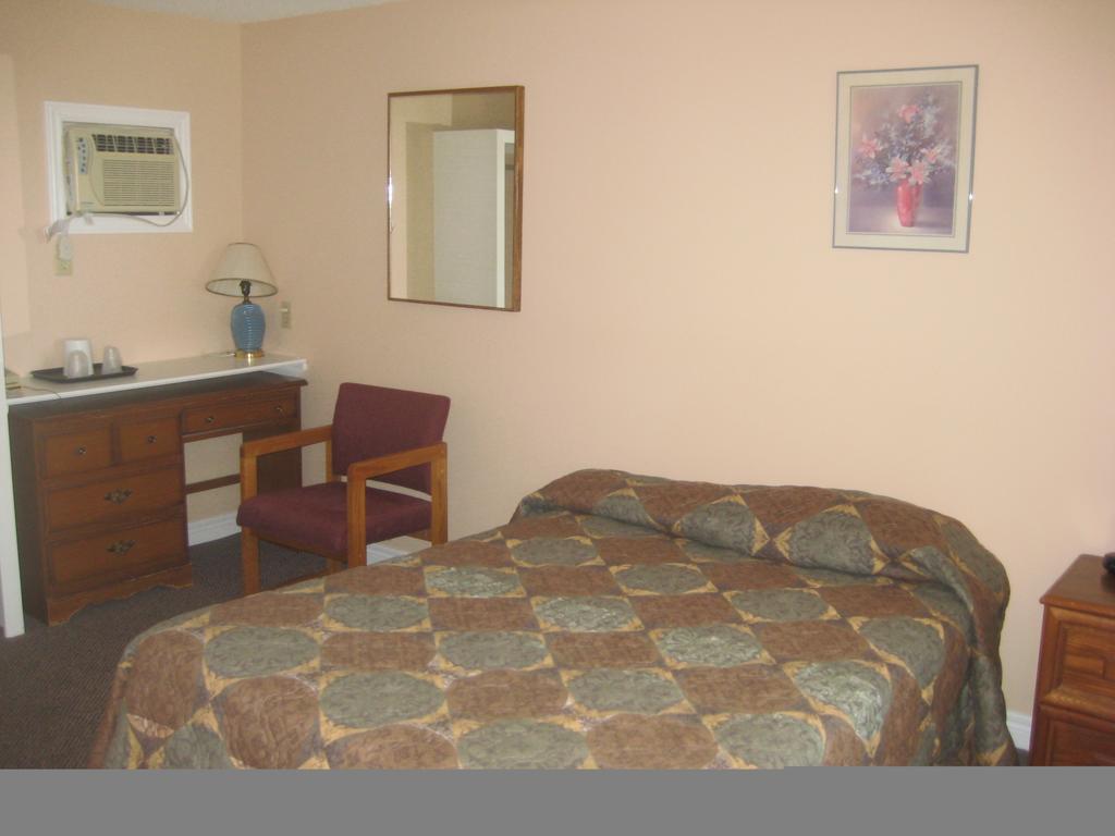 Hipwell's Motel Fonthill Buitenkant foto