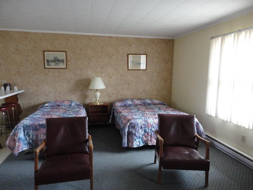 Hipwell's Motel Fonthill Buitenkant foto
