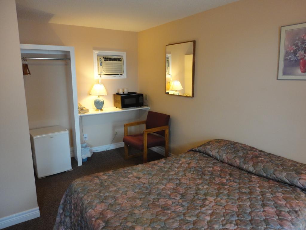 Hipwell's Motel Fonthill Buitenkant foto